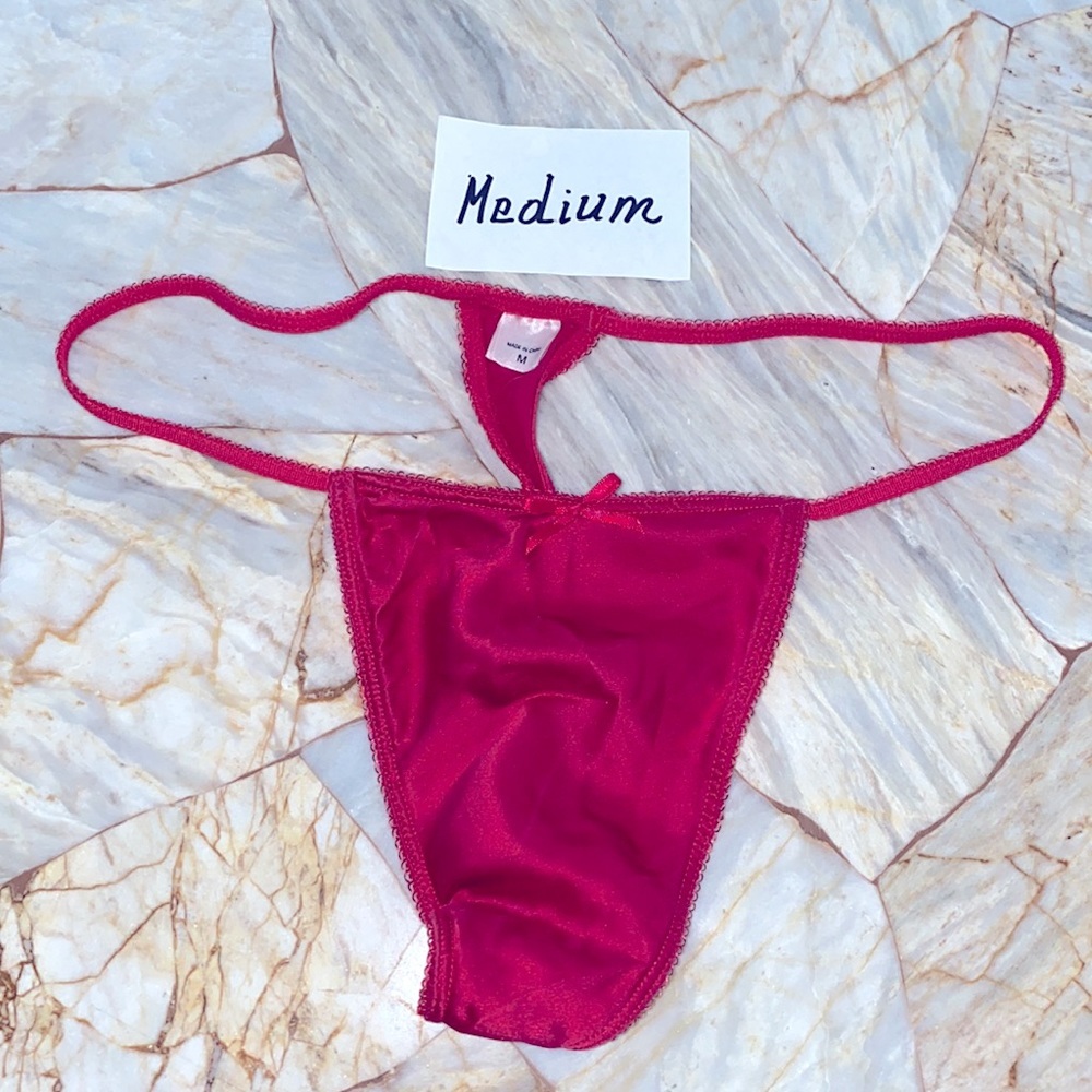Victoria Secret Vintage y2k V-String panty Thong Medium Red 100% Silk